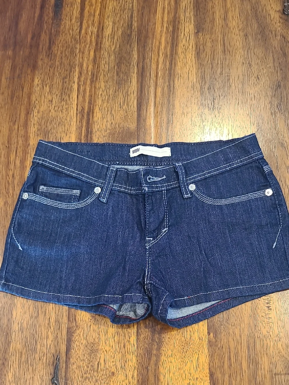 LEVI'S Women's Denim Shorts Mid Hypersoft Size 27